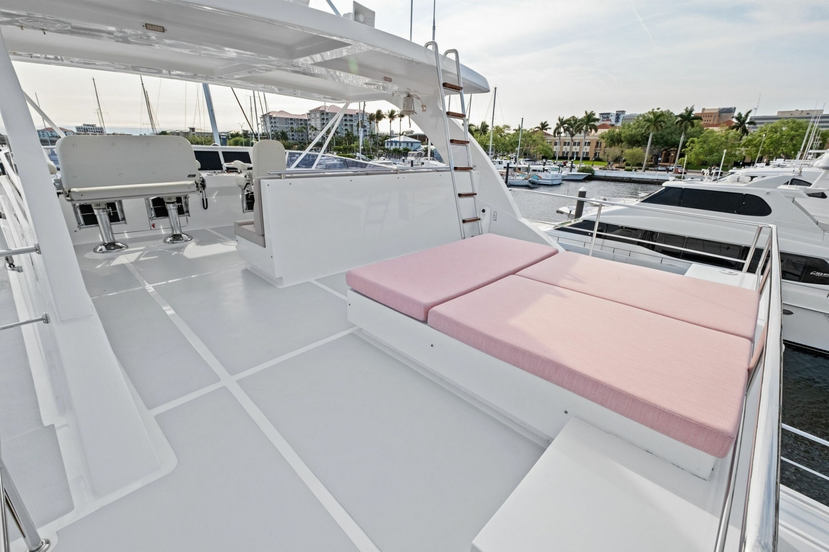 Marlow-90V 2024-Artemis II Bradenton-Florida-United States-2024 Marlow 90 V  Artemis II-6873534 | Thumbnail