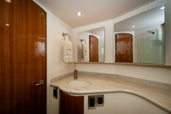 Viking-42 Convertible 2012-Gamester Orange Beach-Alabama-United States-2012 Viking 42 Convertible Master Head 2-6869755