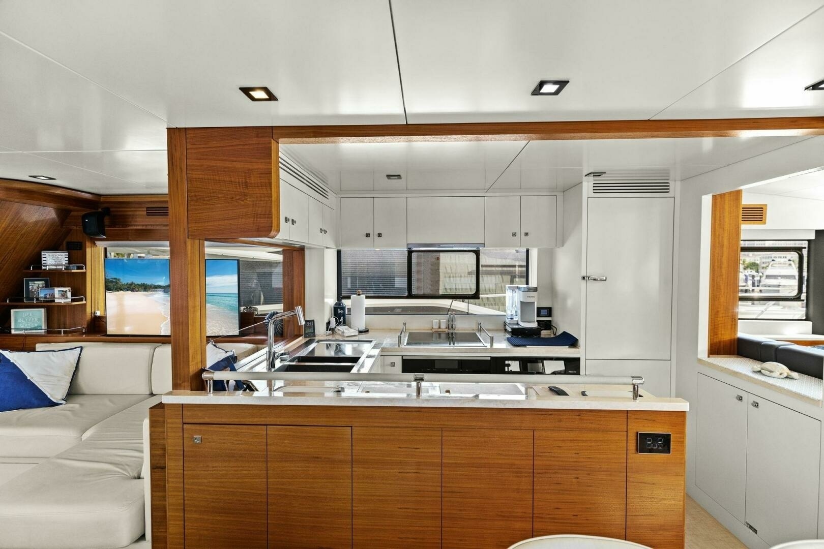 Sirena-64-MY 2021-Destin-E Fort Myers-Florida-United States-2021 Sirena 64 DESTIN-E Galley -6800100 | Thumbnail