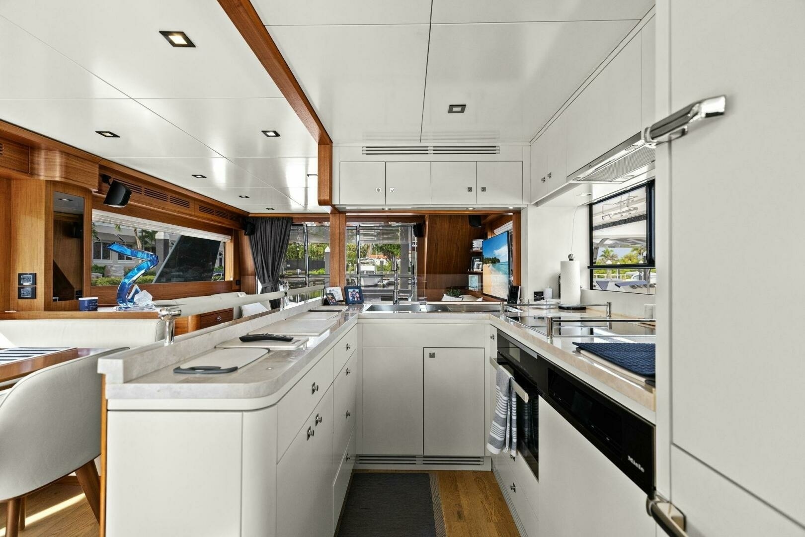 Sirena-64-MY 2021-Destin-E Fort Myers-Florida-United States-2021 Sirena 64 DESTIN-E Galley-6800101 | Thumbnail