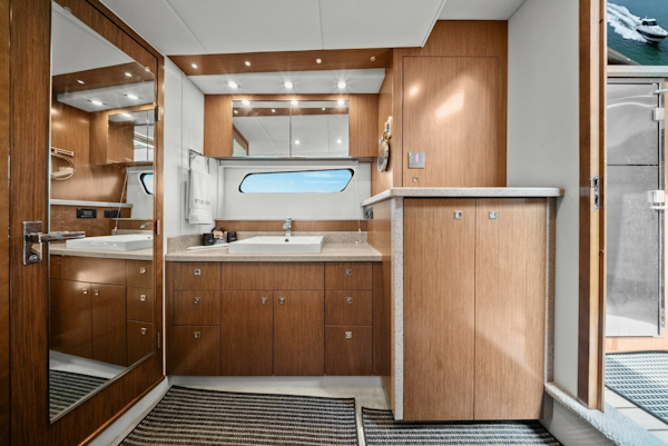 Cruisers Yachts-48 Cantius 2014-Freedom Sarasota-Florida-United States-6265081