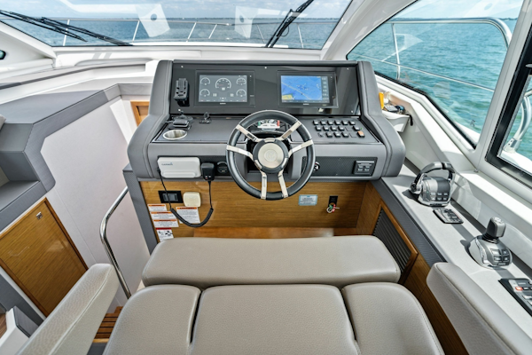 Cruisers Yachts-42 Cantius 2019-Truly Ineffable Longboat Key-Florida-United States-2019 Cruisers Yachts 42 Cantius Truly Ineffable-6277718