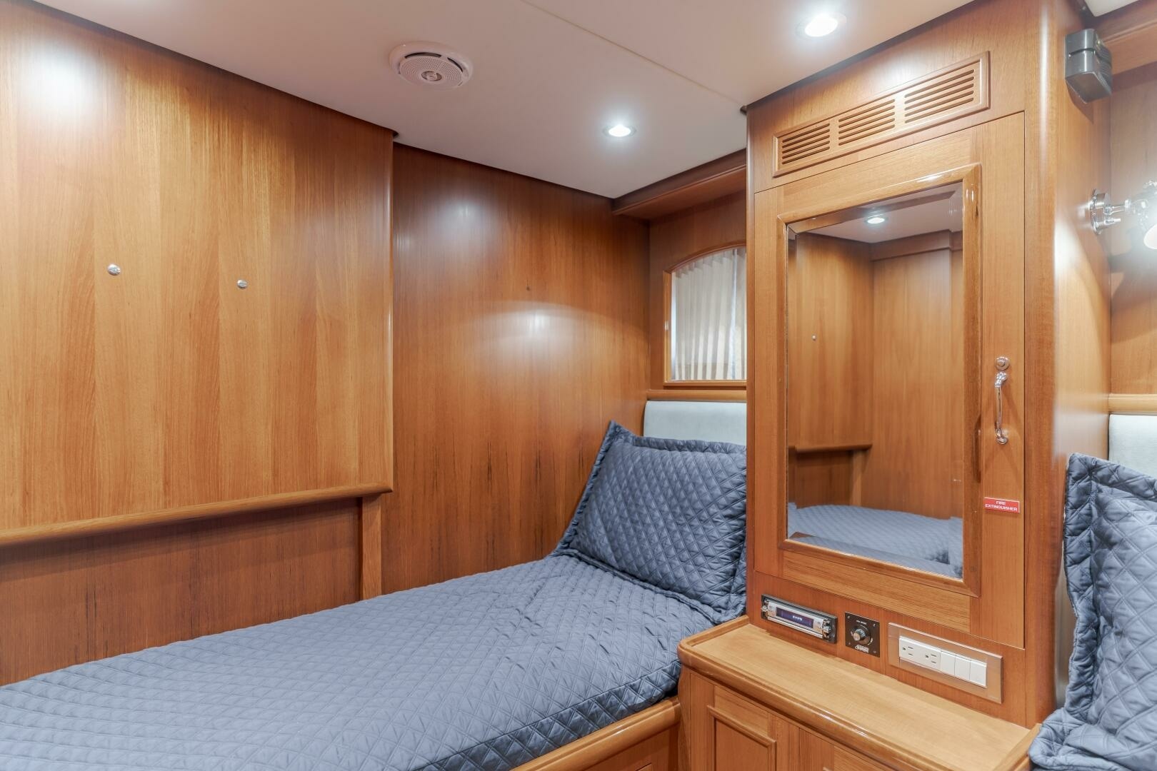 Grand Banks-59 Aleutian RP 2008-TINTAGEL Long Beach-California-United States-2008 Grand Banks 59 Aleutian RP TINTAGEL: Guest Cabin with Single Berth-6921116 | Thumbnail