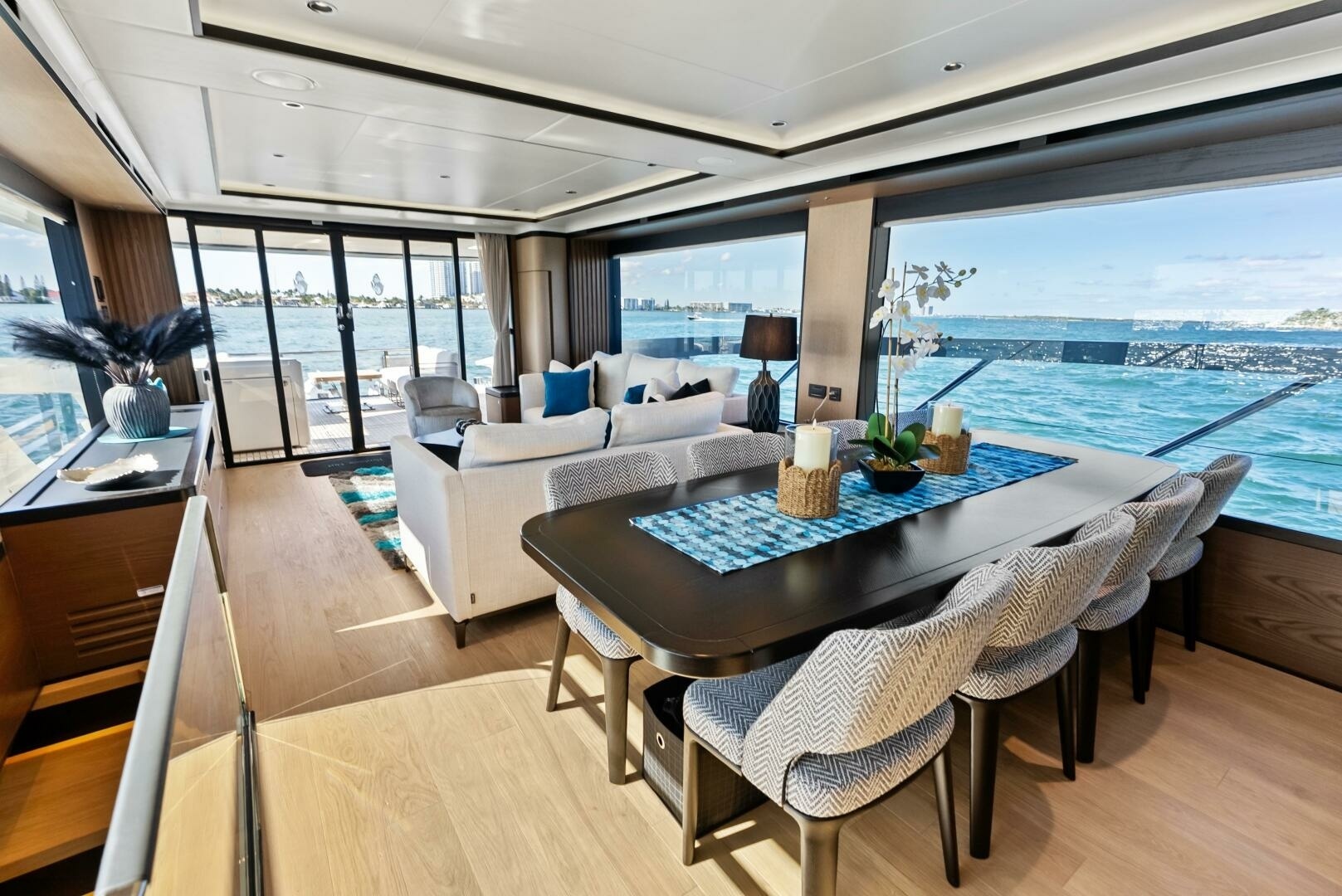 Absolute-75 Navetta 2025-Fantasy Girl Palm Beach-Florida-United States-6294870 | Thumbnail