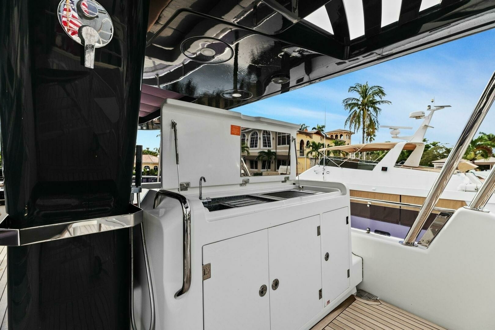 Sirena-64-MY 2021-Destin-E Fort Myers-Florida-United States-2021 Sirena 64 DESTIN-E Flybridge-6800136 | Thumbnail
