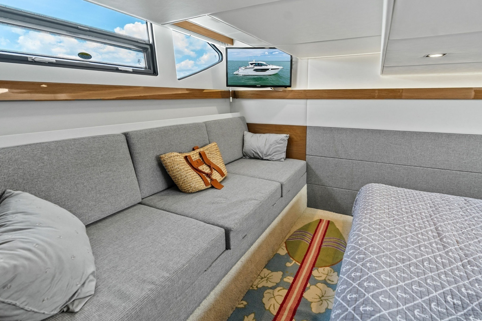 Cruisers Yachts-42 Cantius 2019-Truly Ineffable Longboat Key-Florida-United States-2019 Cruisers Yachts 42 Cantius Truly Ineffable-6277727 | Thumbnail
