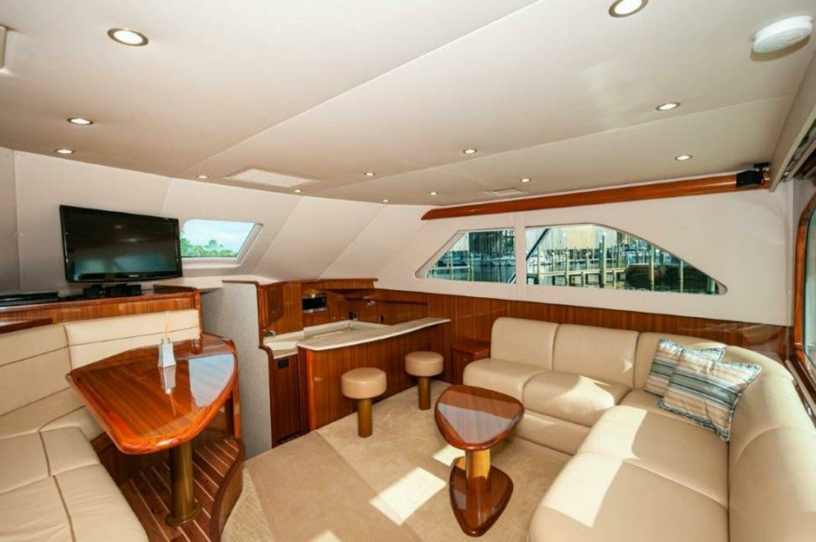 Viking-42 Convertible 2012-Gamester Orange Beach-Alabama-United States-2012 Viking 42 Convertible Salon-6869740 | Thumbnail