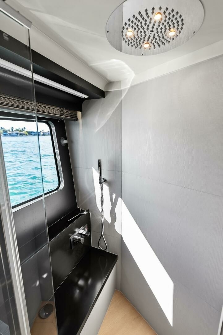 Absolute-75 Navetta 2025-Fantasy Girl Palm Beach-Florida-United States-6294886 | Thumbnail
