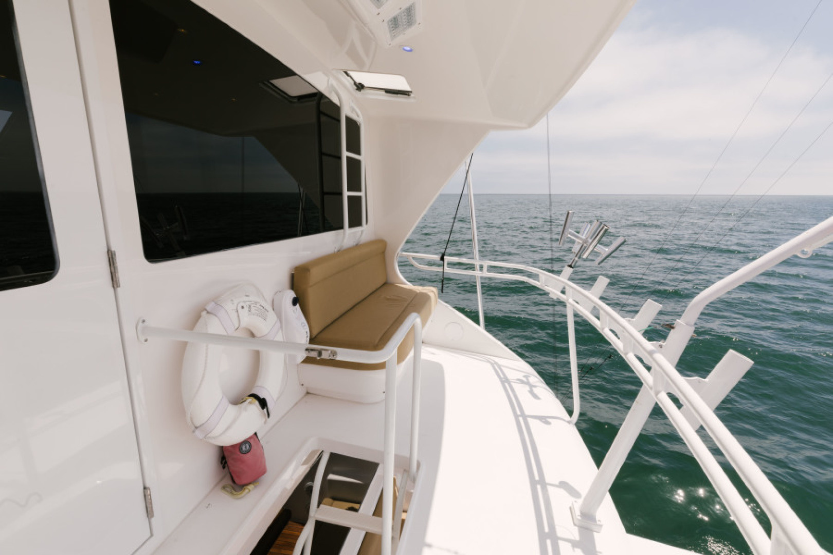 Viking-74 Enclosed Bridge 2006-KICKBACK Seattle-Washington-United States-2006 Viking 74 Convertible  KICKBACK-6169690 | Thumbnail