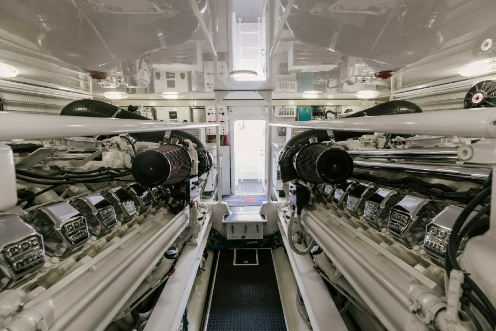 Viking-74 Enclosed Bridge 2006-KICKBACK Seattle-Washington-United States-2006 Viking 74 Convertible  KICKBACK-6169694 | Thumbnail