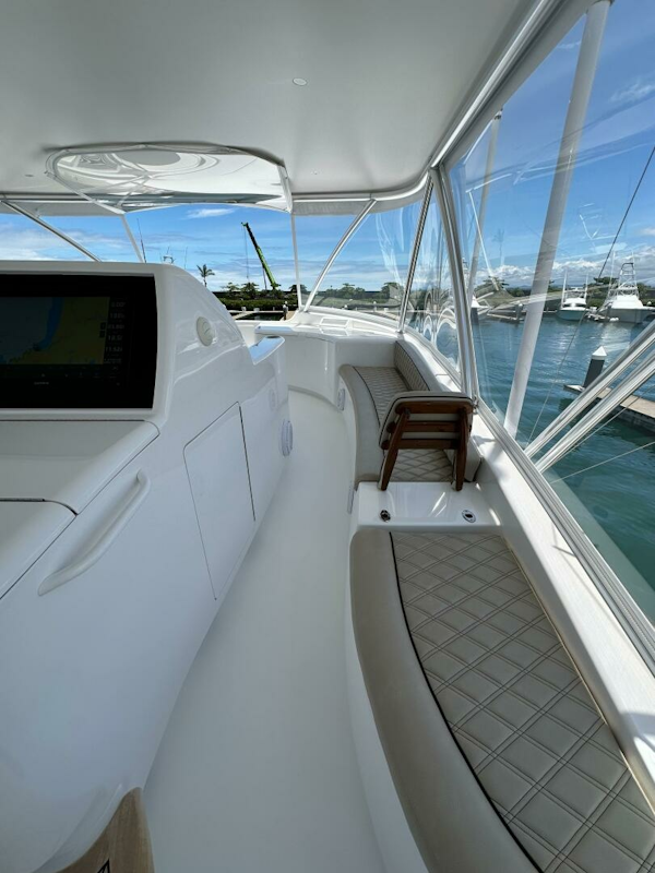 Viking-82 Convertible 2025-Boujie QUEPOS-Costa Rica-2025 82 Viking Convertible Boujie Bridge (8)-6811607