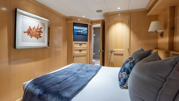 Trinity Yachts-144  1998-BAD COMPANY Fort Lauderdale-Florida-United States-1998 Trinity Yachts Sport Fisherman  BAD COMPANY: Guest Stateroom with Ensuite Access-6803478