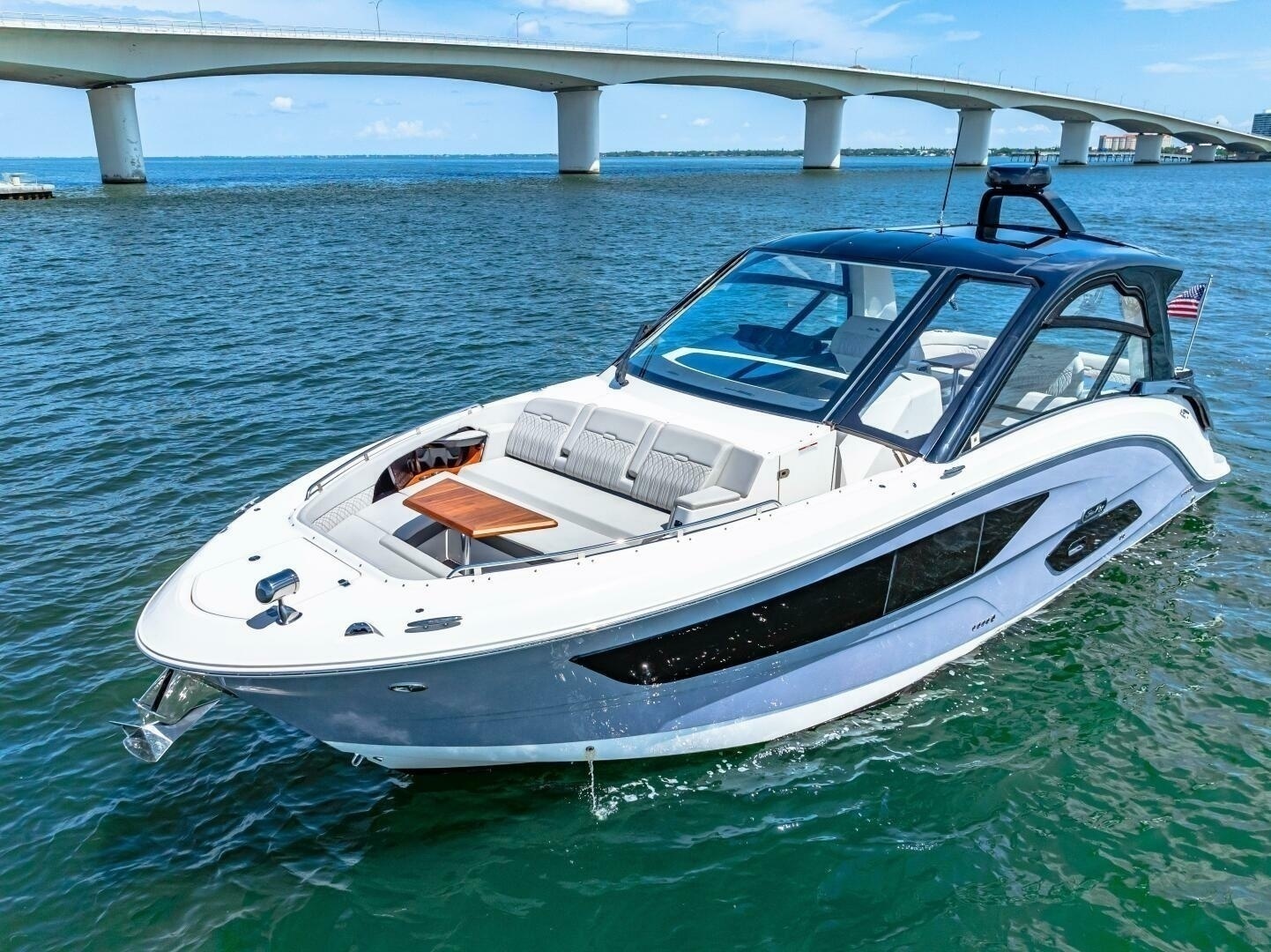 Sea Ray-370 Sundancer 2022-Golden Ticket Sarasota-Florida-United States-2022 Sea Ray 370 OB -6287919 | Thumbnail