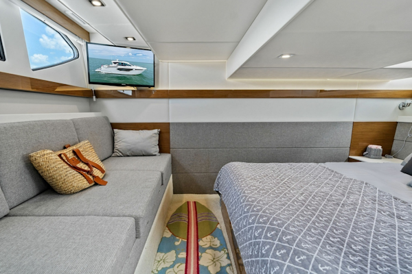 Cruisers Yachts-42 Cantius 2019-Truly Ineffable Longboat Key-Florida-United States-2019 Cruisers Yachts 42 Cantius Truly Ineffable-6277723