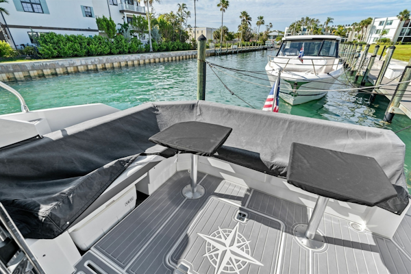 Cruisers Yachts-42 Cantius 2019-Truly Ineffable Longboat Key-Florida-United States-2019 Cruisers Yachts 42 Cantius Truly Ineffable-6277702