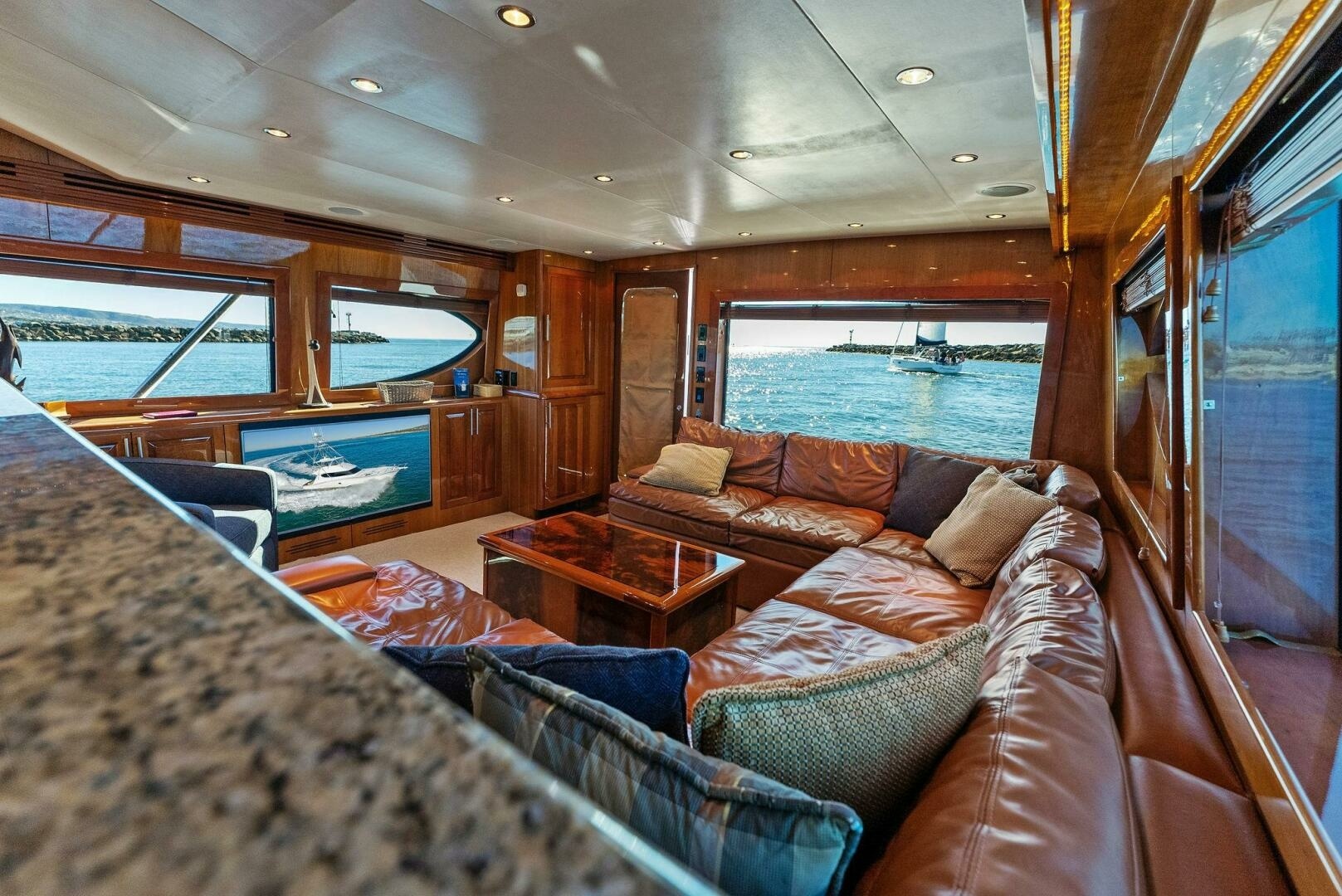 Hatteras-64 Convertible 2007-CHUPACABRA Long Beach-California-United States-2007 Hatteras 64C  CHUPACBRA-6274576 | Thumbnail