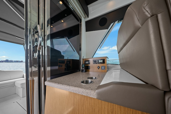Cruisers Yachts-48 Cantius 2014-Freedom Sarasota-Florida-United States-6265064