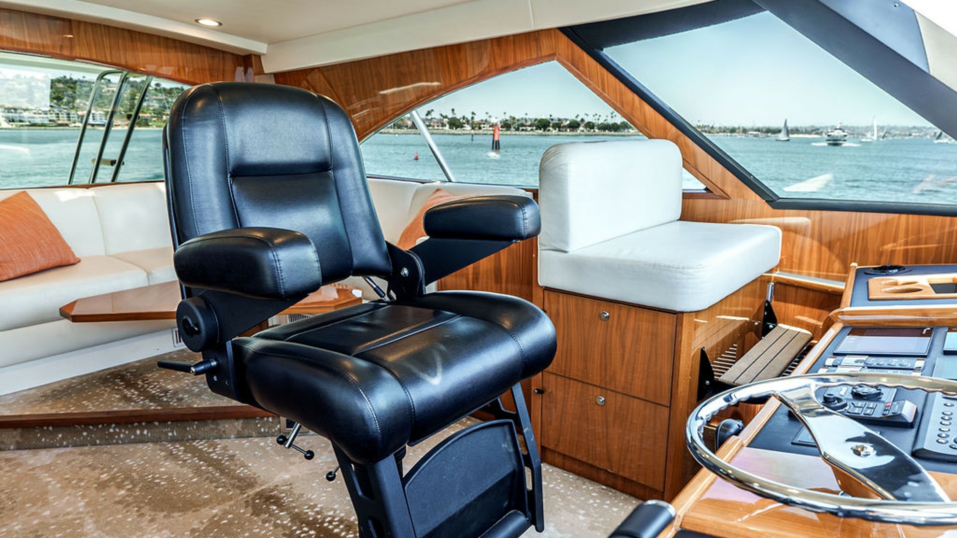 Viking-80 Skybridge 2019-PARTY OF FIVE San Diego-California-United States-2019 Viking 80 Skybridge PARTY OF FIVE  -6802039 | Thumbnail