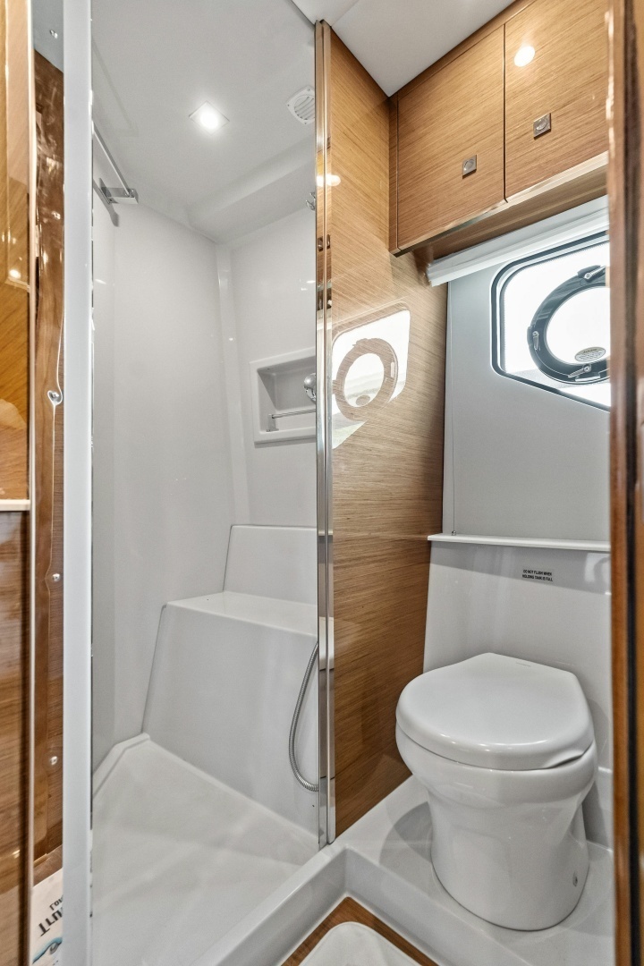 Cruisers Yachts-42 Cantius 2019-Truly Ineffable Longboat Key-Florida-United States-2019 Cruisers Yachts 42 Cantius Truly Ineffable-6277731 | Thumbnail