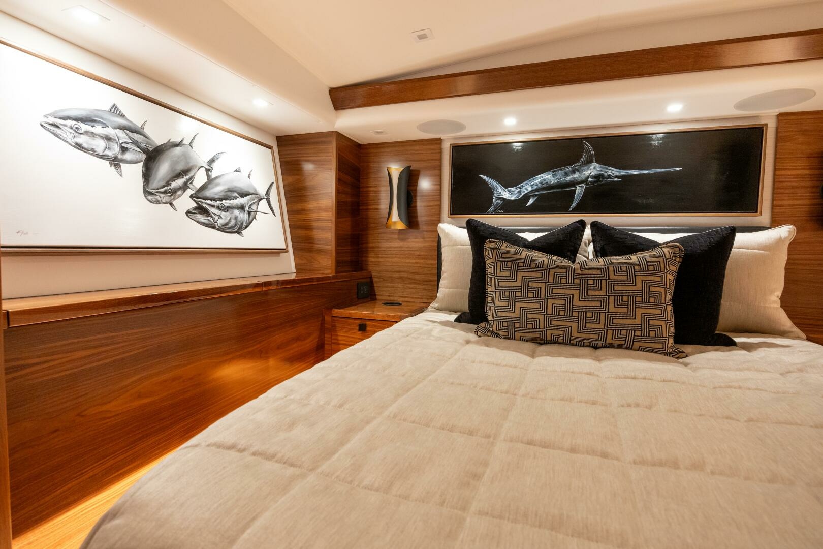 Viking-82 Convertible 2025-Boujie QUEPOS-Costa Rica-2025 82 Viking Convertible Boujie Starboard Stateroom (3)-6811585 | Thumbnail