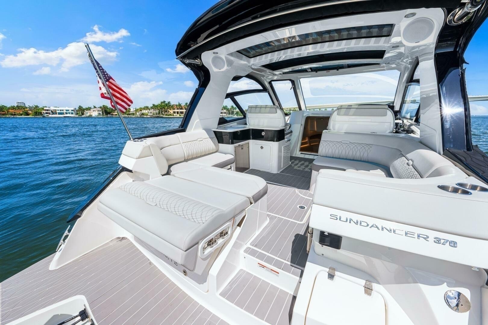 Sea Ray-370 Sundancer 2022-Golden Ticket Sarasota-Florida-United States-2022 Sea Ray 370 OB -6287884 | Thumbnail