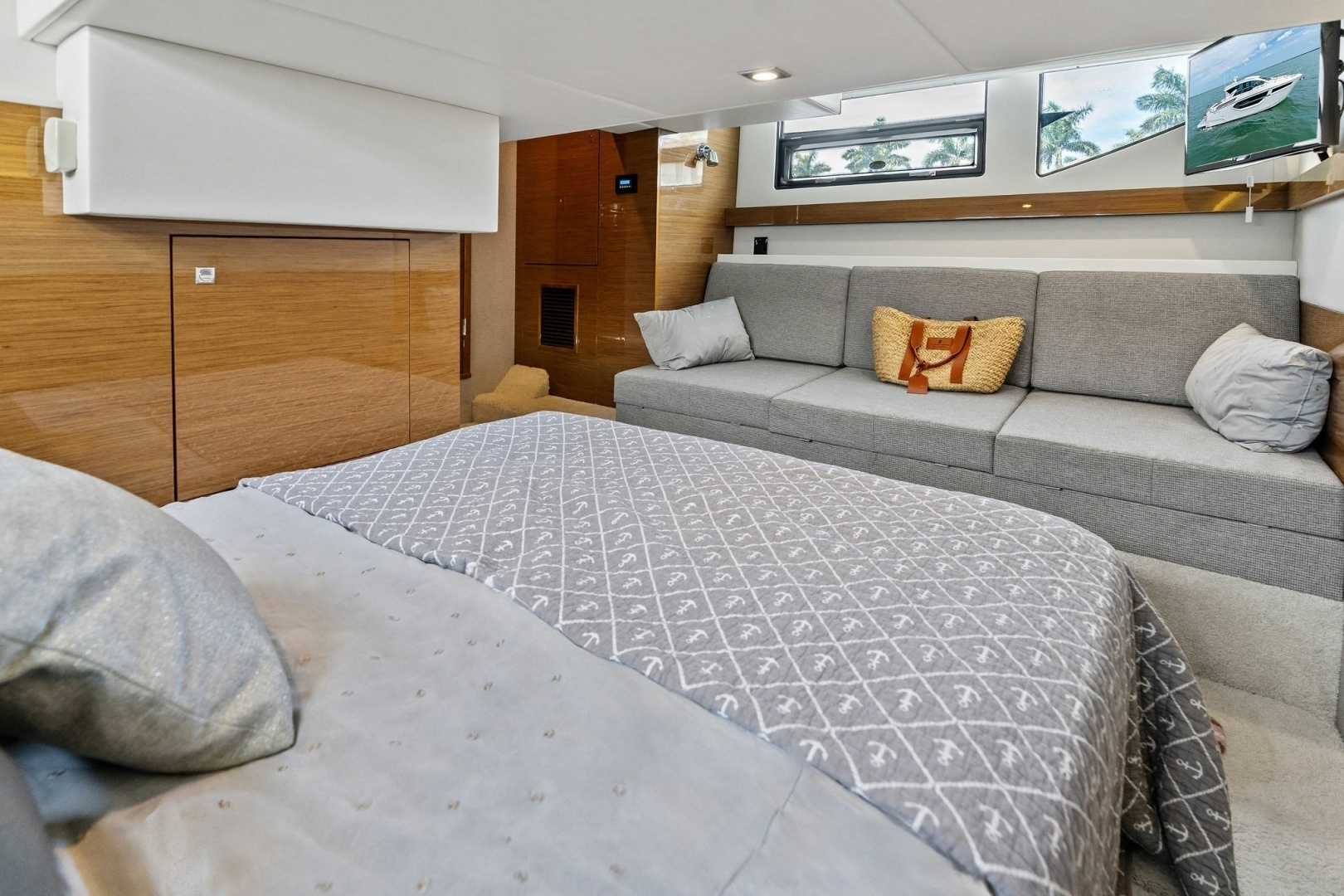 Cruisers Yachts-42 Cantius 2019-Truly Ineffable Longboat Key-Florida-United States-2019 Cruisers Yachts 42 Cantius Truly Ineffable-6277728 | Thumbnail