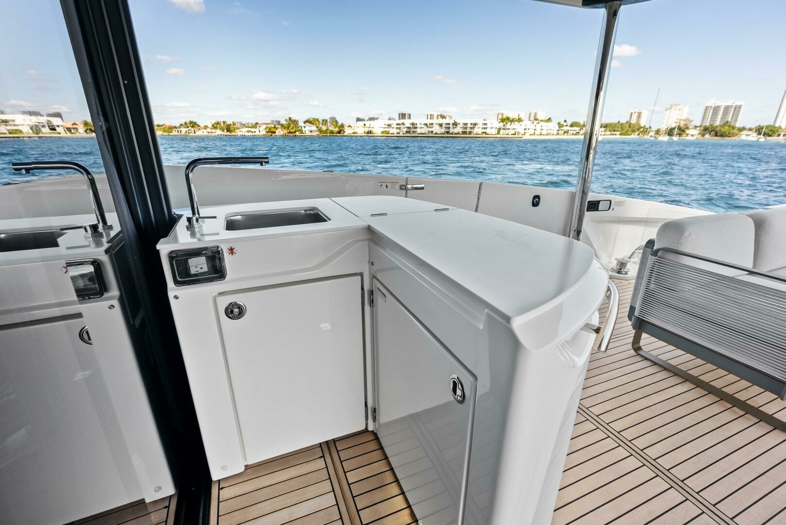Absolute-75 Navetta 2025-Fantasy Girl Palm Beach-Florida-United States-6294926 | Thumbnail