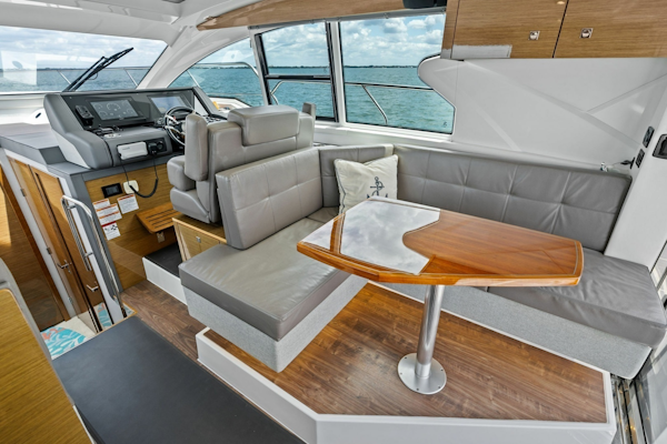 Cruisers Yachts-42 Cantius 2019-Truly Ineffable Longboat Key-Florida-United States-2019 Cruisers Yachts 42 Cantius Truly Ineffable-6277715