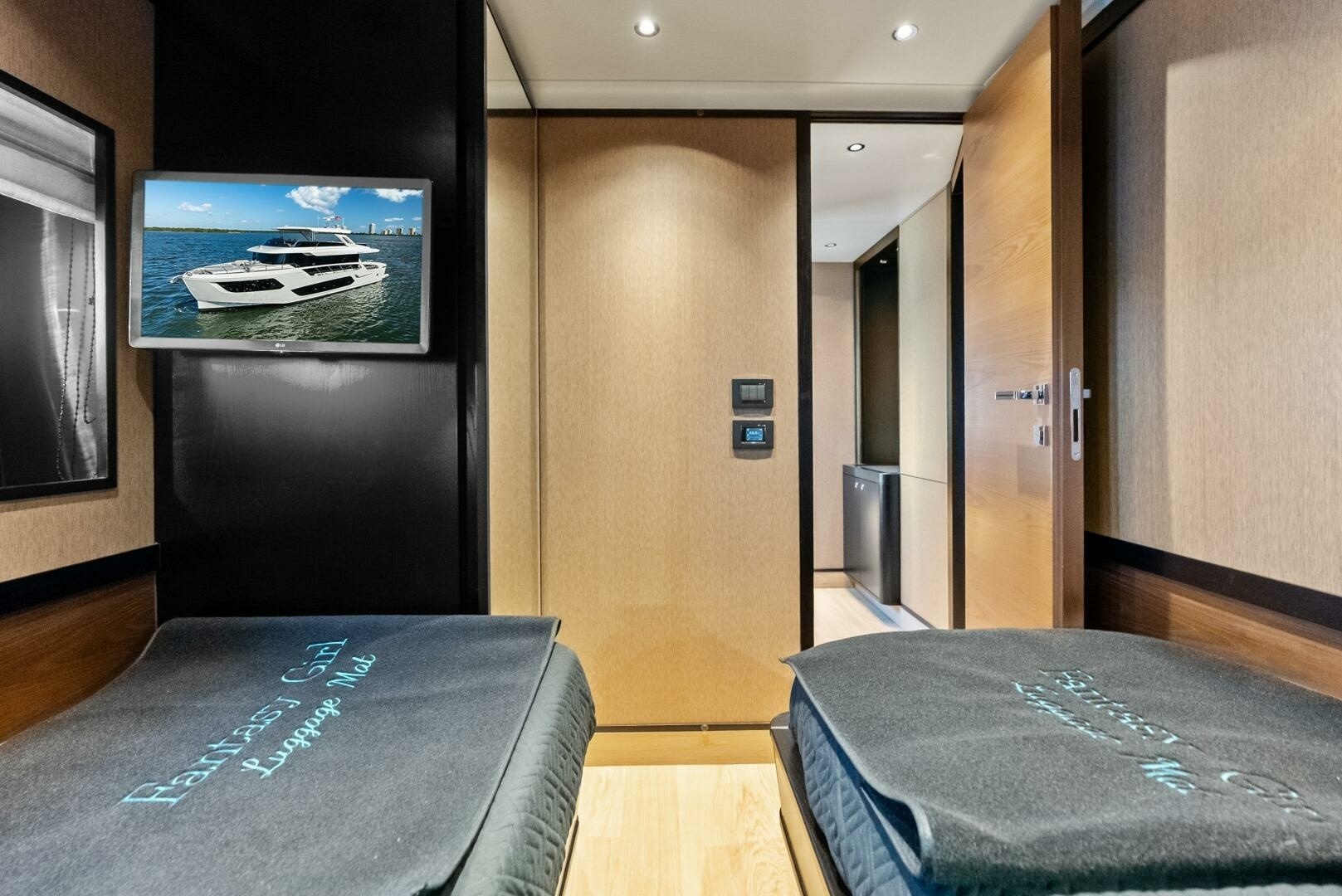 Absolute-75 Navetta 2025-Fantasy Girl Palm Beach-Florida-United States-6294887 | Thumbnail
